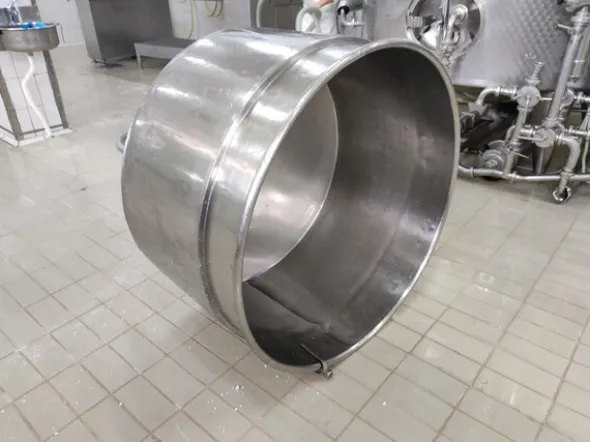 1#7648 Macchinari produzione di prodotti caseari e autocarri