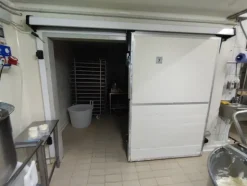 1#7648 Macchinari produzione di prodotti caseari e autocarri