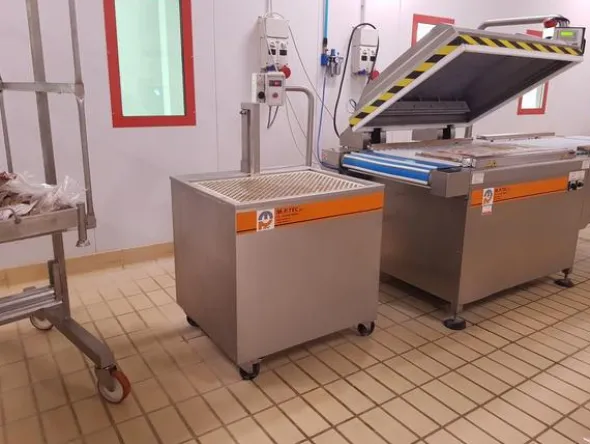 3#4631 Macchina sottovuoto MPTEC e vasca termoretrazione