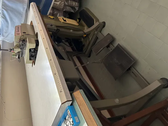 Macchina taglia e cuci