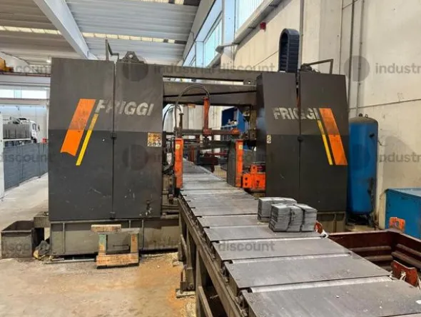 3#9706 Macchina taglio a misura FRIGGI mod. STP 520x700 ACN C3000