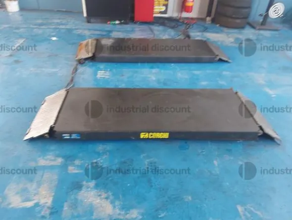 3#9643 Macchine, attrezzature per gommista e officina e Rimanenze di magazzino pneumatici