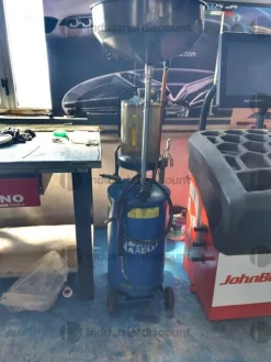 3#9643 Macchine, attrezzature per gommista e officina e Rimanenze di magazzino pneumatici