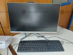3#9643 Macchine, attrezzature per gommista e officina e Rimanenze di magazzino pneumatici