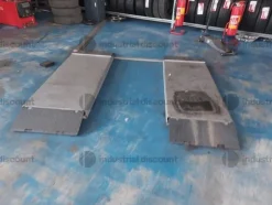 3#9643 Macchine, attrezzature per gommista e officina e Rimanenze di magazzino pneumatici