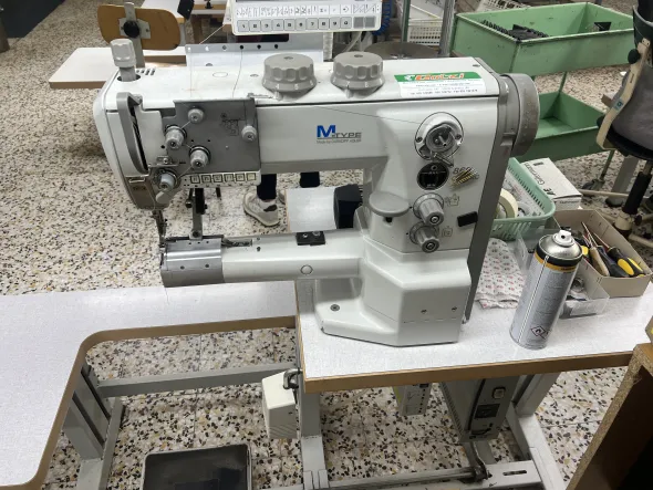 3 macchine da cucire 869