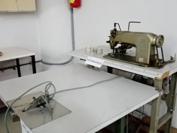 6#7030 Macchine da cucire e confezionare