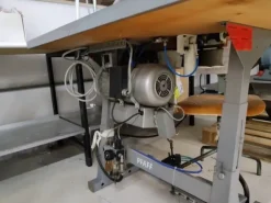 6#7030 Macchine da cucire e confezionare