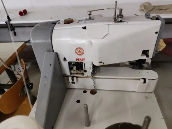 6#7030 Macchine da cucire e confezionare