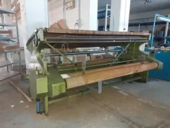 13#7345 Macchine da cucire ed attrezzature varie