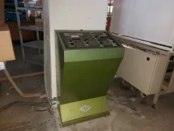 13#7345 Macchine da cucire ed attrezzature varie