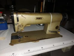 4#5828 Macchine da cucire Pfaff e Bernina