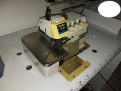 4#5828 Macchine da cucire Pfaff e Bernina