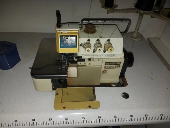 4#5828 Macchine da cucire Pfaff e Bernina