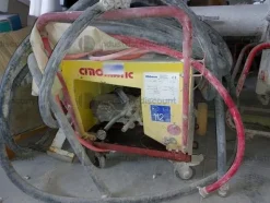 2#8924 Macchine e attrezzature di cantiere