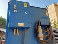 3#12020 Macchine per aspirazione solventi, apparecchiature di vario genere con ricambi e blocco arredi
