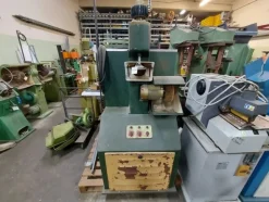 41#7419 Macchine per calzatura