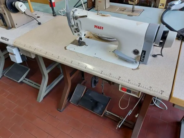 9#7419 Macchine per cucire