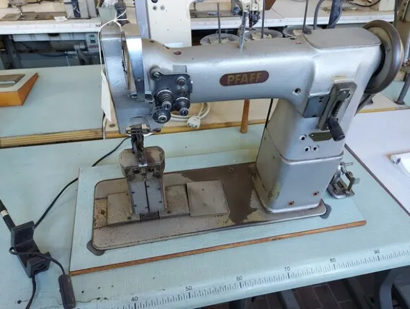 12#7419 Macchine per cucire