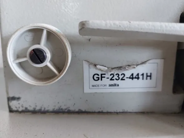 2#7419 Macchine per cucire e per pelletteria