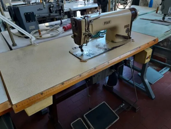 2#7419 Macchine per cucire e per pelletteria