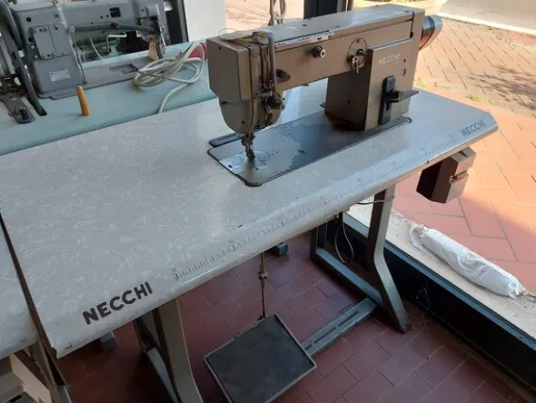 2#7419 Macchine per cucire e per pelletteria
