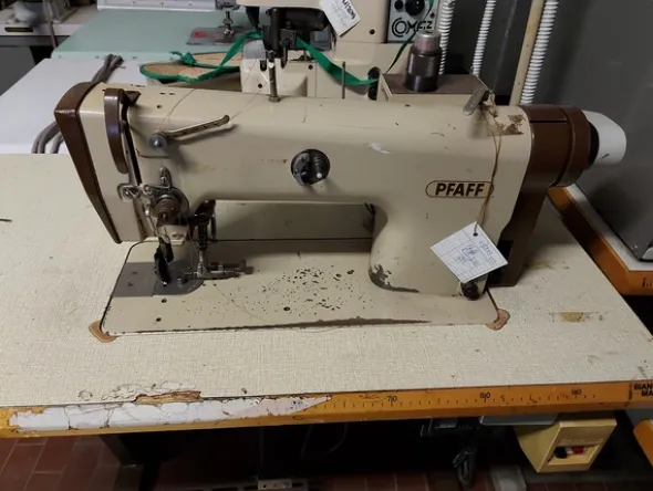 18#7419 Macchine per cucire e per pelletteria