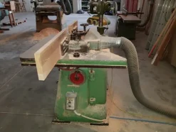 23#5191 Macchine per la lavorazione degli infissi in legno da rottamare.
