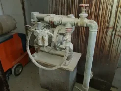 23#5191 Macchine per la lavorazione degli infissi in legno da rottamare.