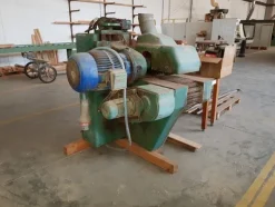 23#5191 Macchine per la lavorazione degli infissi in legno da rottamare.