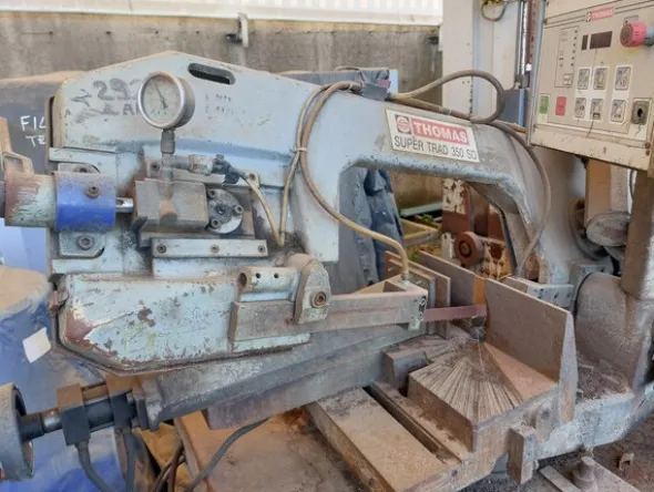 4#8400 Macchine per la lavorazione del ferro