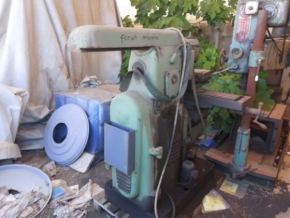4#8400 Macchine per la lavorazione del ferro