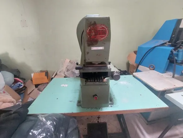 1#8463 Macchine per la lavorazione di calzature