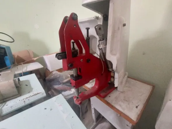 1#8463 Macchine per la lavorazione di calzature