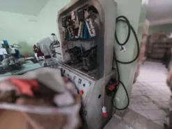 1#8463 Macchine per la lavorazione di calzature