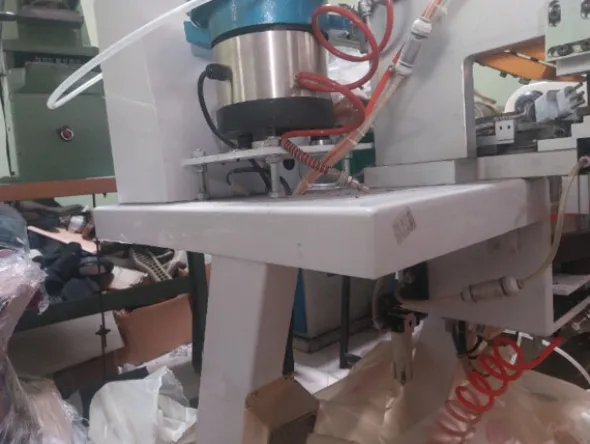 1#8463 Macchine per la lavorazione di calzature