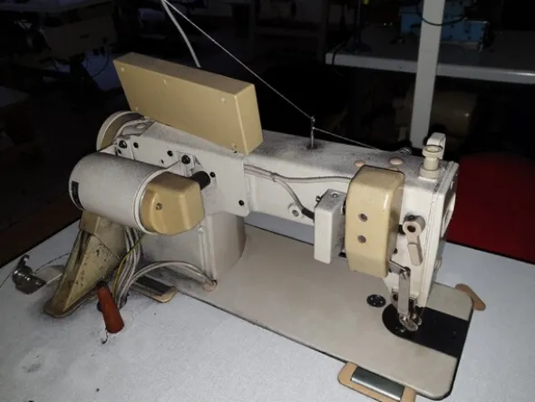 4#5990 Macchine per lavorazione tessile Juki Rimoldi e Brother