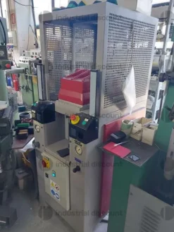 32#8561 Macchine per lavorazioni calzaturiere