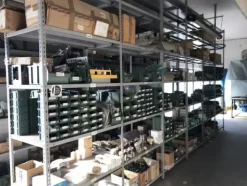 13#4997 Magazzino componenti e ricambi macchine utensili