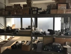 13#4997 Magazzino componenti e ricambi macchine utensili