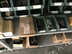 13#4997 Magazzino componenti e ricambi macchine utensili