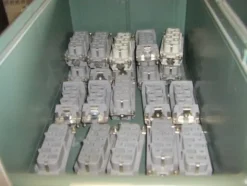 13#4997 Magazzino componenti e ricambi macchine utensili