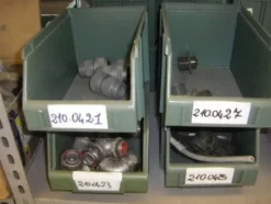 13#4997 Magazzino componenti e ricambi macchine utensili