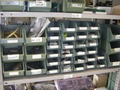 13#4997 Magazzino componenti e ricambi macchine utensili