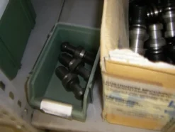 13#4997 Magazzino componenti e ricambi macchine utensili