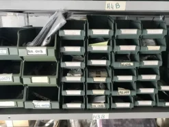 13#4997 Magazzino componenti e ricambi macchine utensili