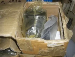 13#4997 Magazzino componenti e ricambi macchine utensili