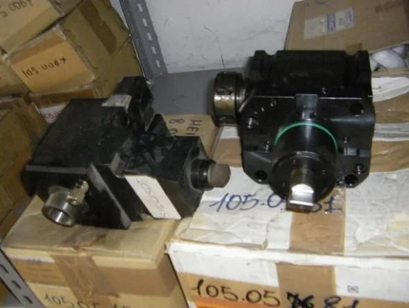 13#4997 Magazzino componenti e ricambi macchine utensili