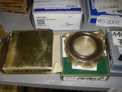 13#4997 Magazzino componenti e ricambi macchine utensili