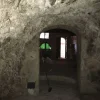 #2784 Magazzino con grotta in centro storico